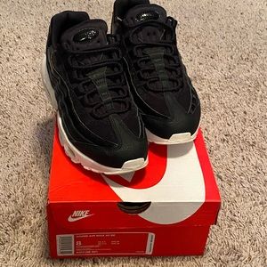 Women’s Air Max 95 SE
